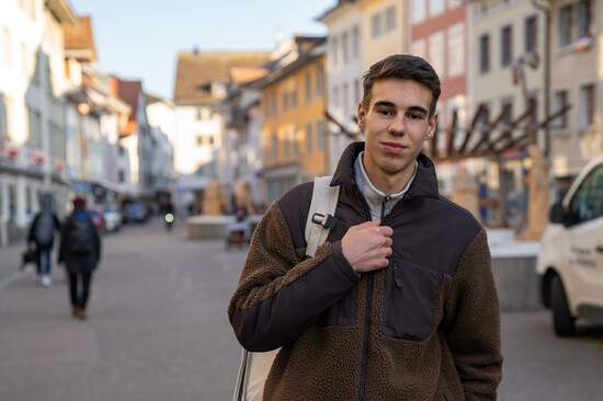 Porträt eines Kursteilnehmenden vom Kurs START! Berufsbildung.