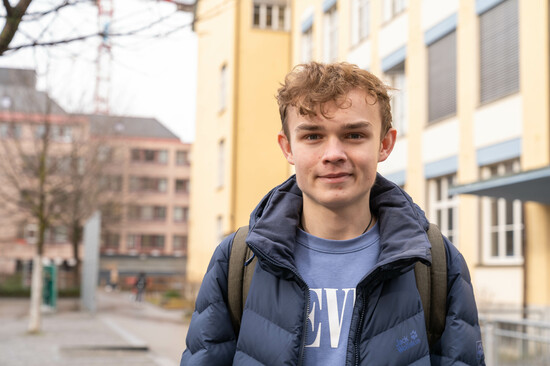 Porträt eines Kursteilnehmenden vom Kurs START! Berufsbildung.
