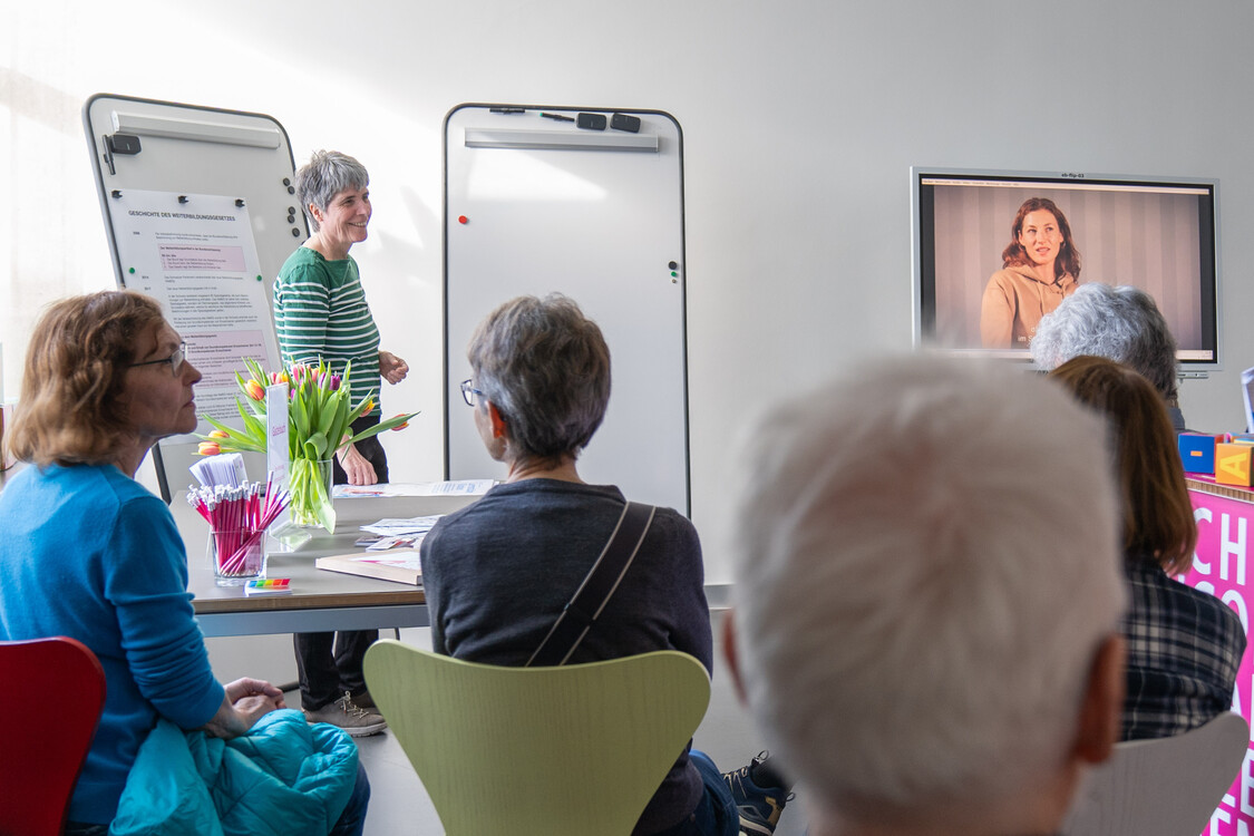 Besucher von der Ausstellung