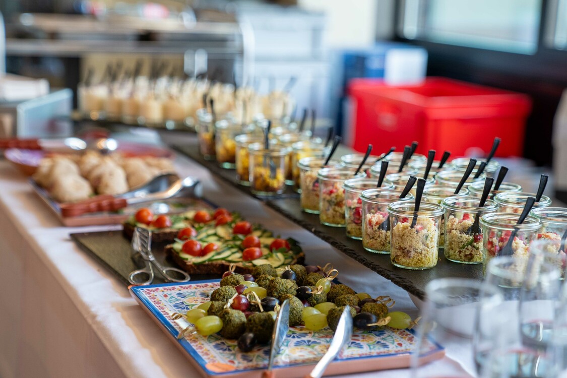 Das Buffet der Ausstellung