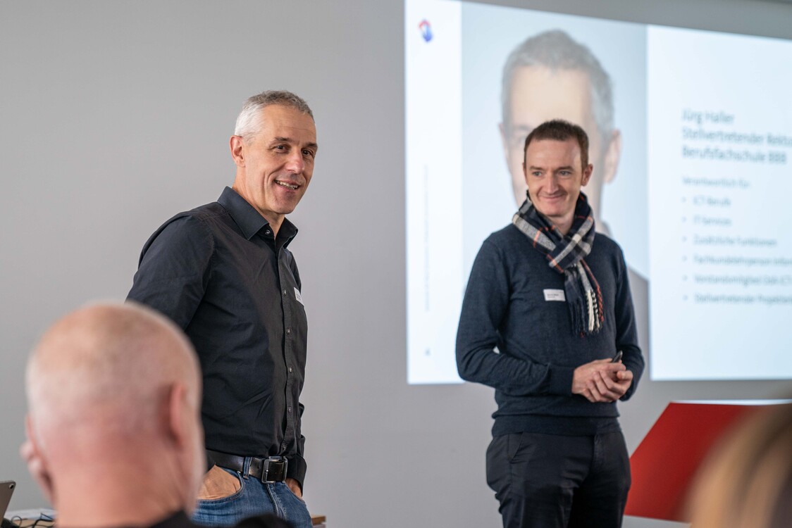 Veranstaltung Get-together Lernvolution, Gespräch Steven Walsh (Swisscom) und Jürg Haller (BBB Baden)