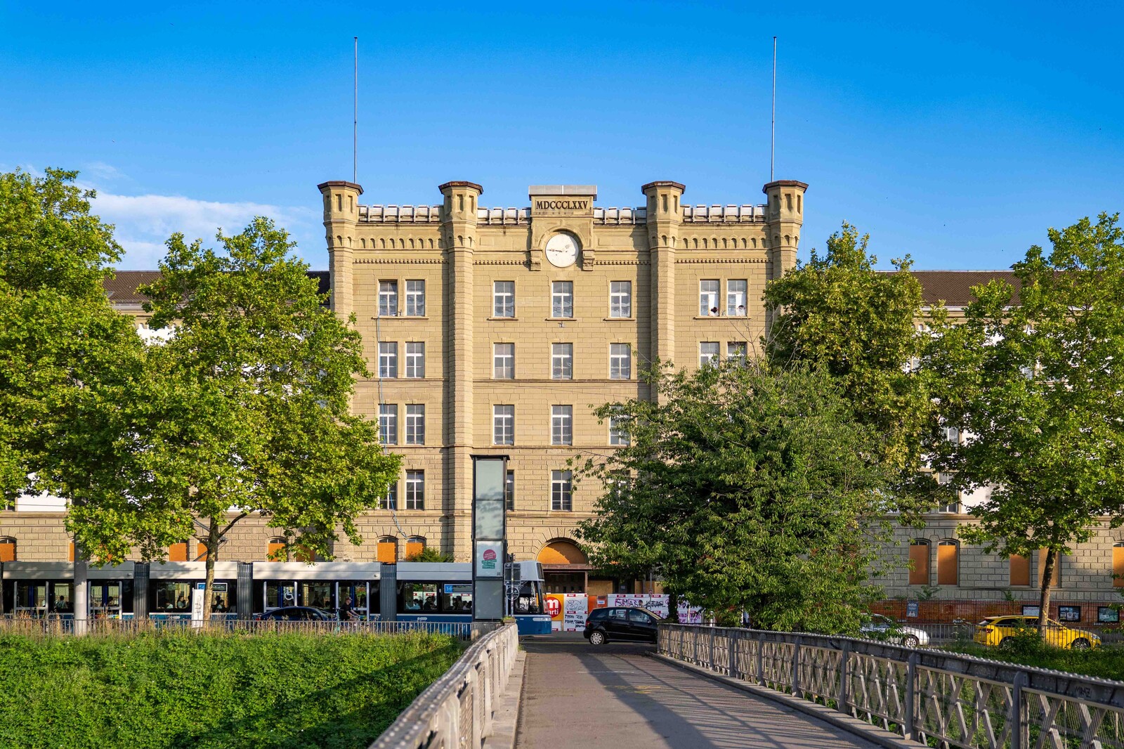 fassade militärkaserne zürich