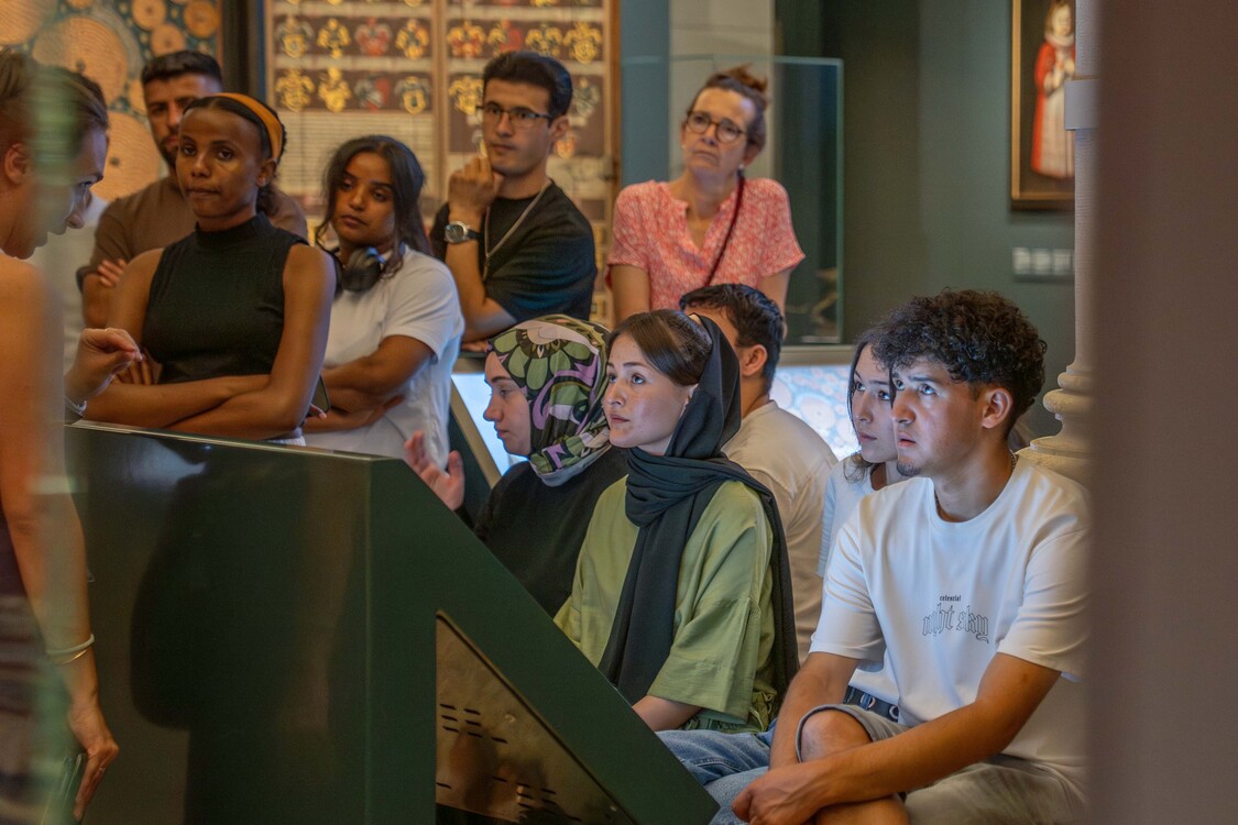 Kursteilnehmer/-innen im Landesmuseum Zürich